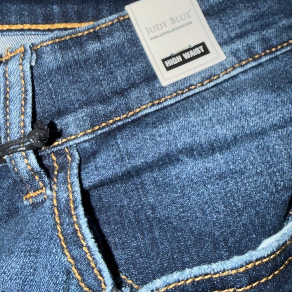 Judy Blue Dark Wash Jeans - Picture 4 of 9